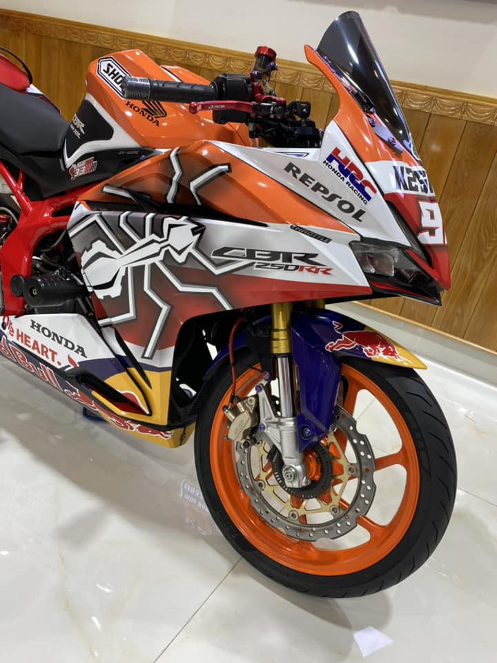 Honda CBR250RR bản tùy chỉnh đặc biệt theo phong cách Repsol  Cập nhật tin  tức Công Nghệ mới nhất  Trangcongnghecom